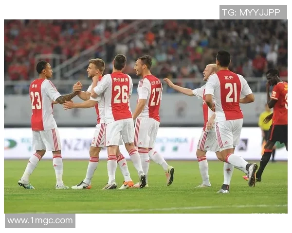 布雷达与阿贾青年激战在即谁能在这场对决中笑到最后